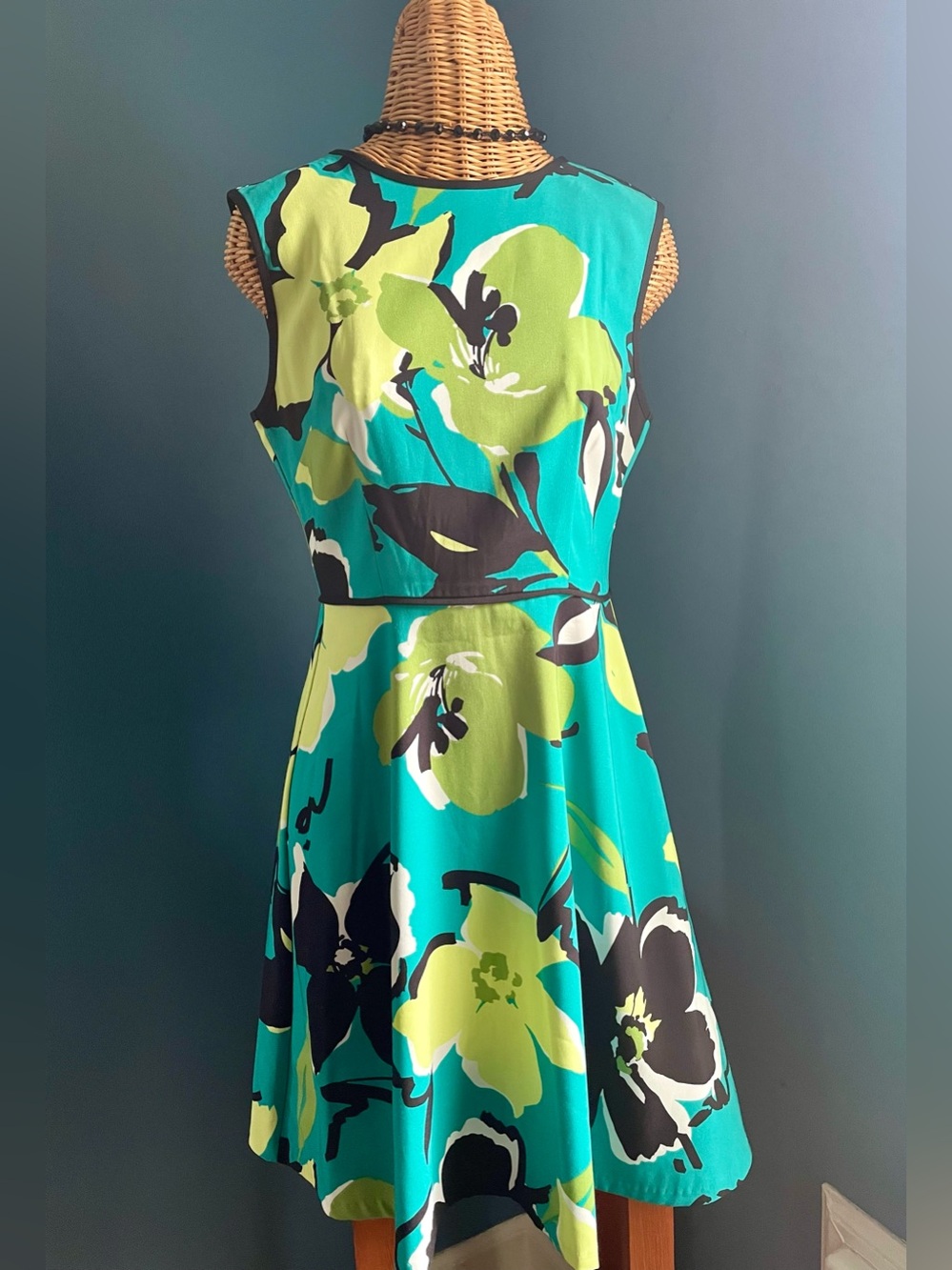 London Times Sleeveless Turquoise Fit & Flare Dress Graphic Floral Print Size 8